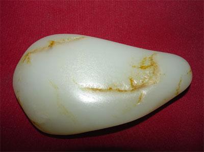 white_hetian_jade2.jpg